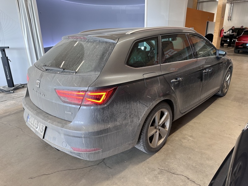 SEAT Leon ST vaihtoauto