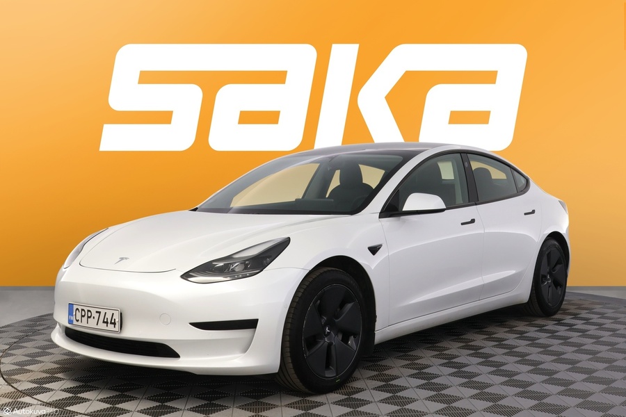 Tesla Model 3 vaihtoauto