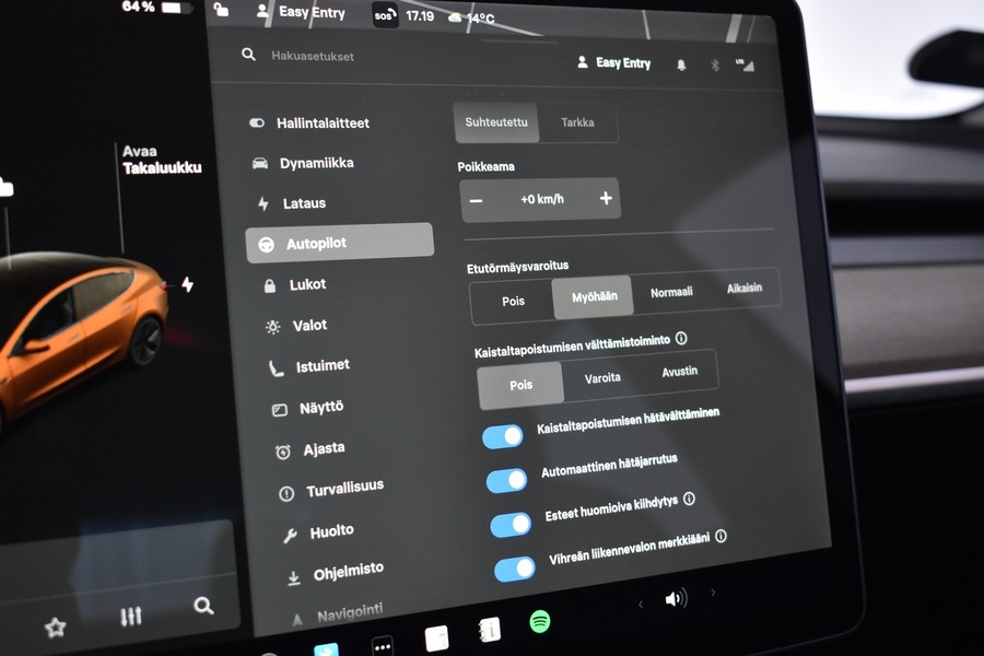 Tesla Model 3 vaihtoauto