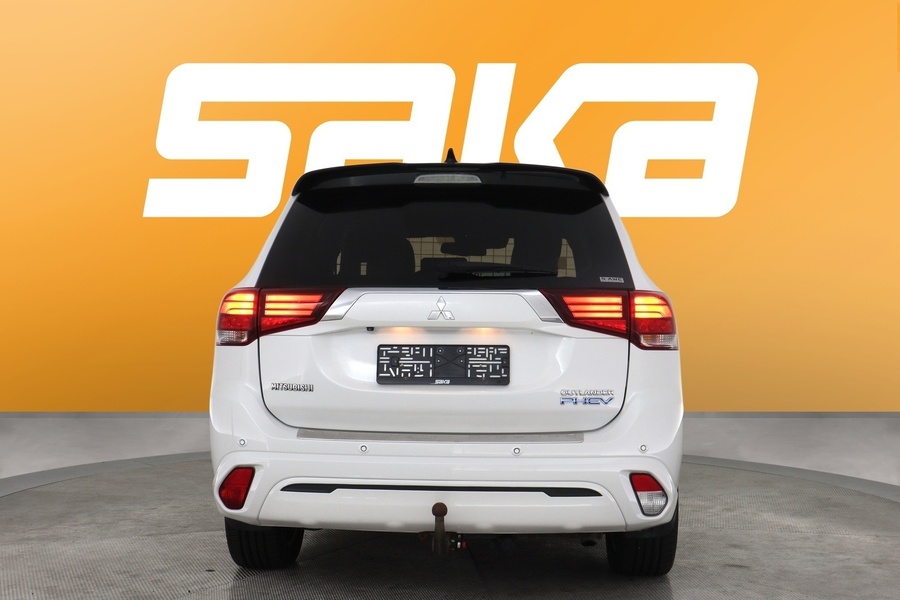 Mitsubishi Outlander PHEV vaihtoauto