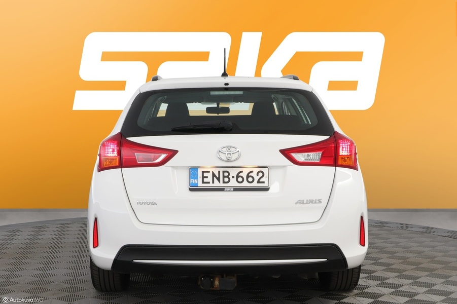 Toyota Auris vaihtoauto