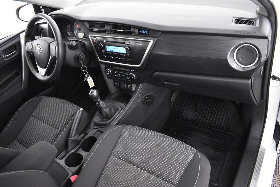Toyota Auris vaihtoauto