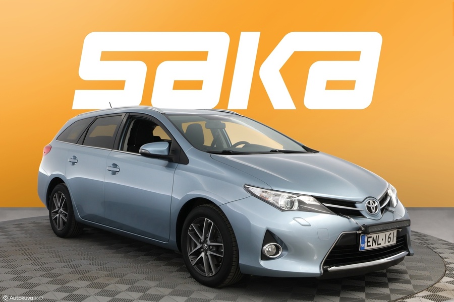 Toyota Auris vaihtoauto
