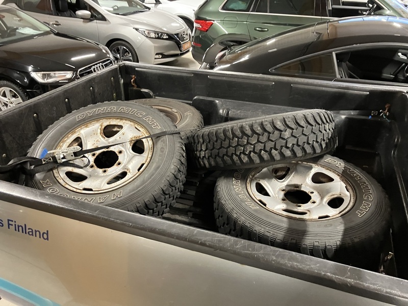 Toyota Hilux vaihtoauto