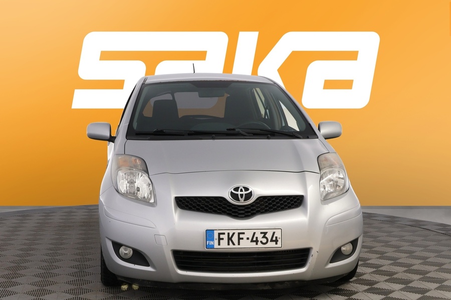 Toyota Yaris vaihtoauto