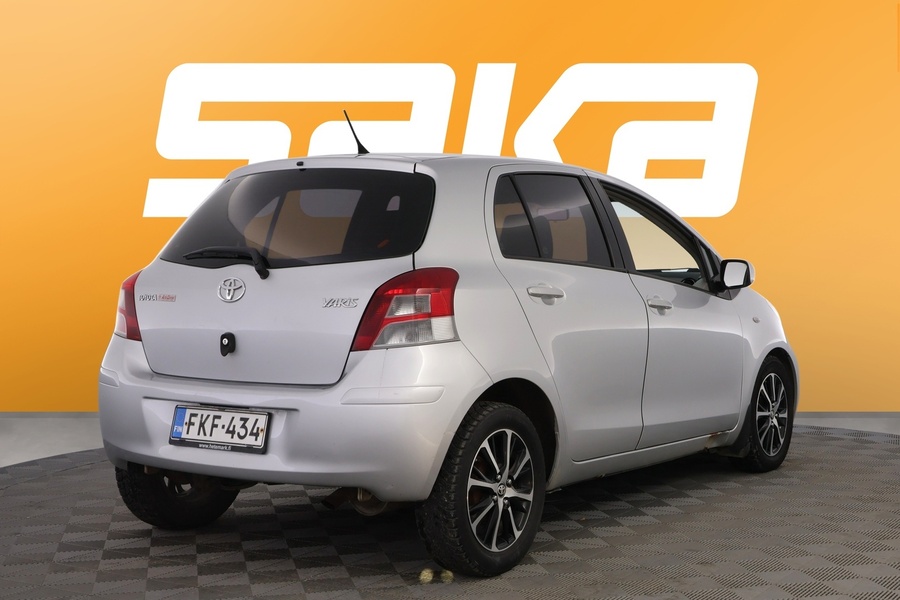 Toyota Yaris vaihtoauto