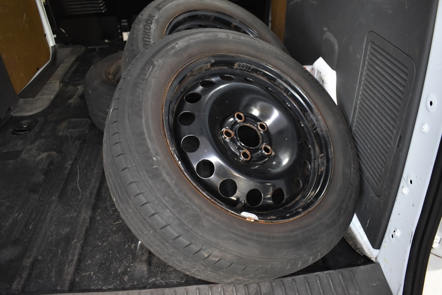 Ford Transit Connect vaihtoauto