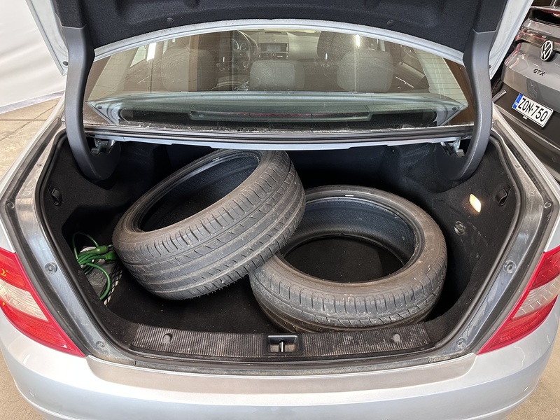 Mercedes-Benz C vaihtoauto
