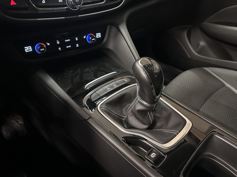 Opel Insignia vaihtoauto