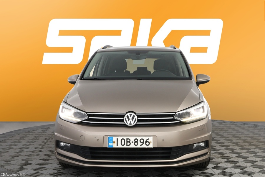 Volkswagen Touran vaihtoauto