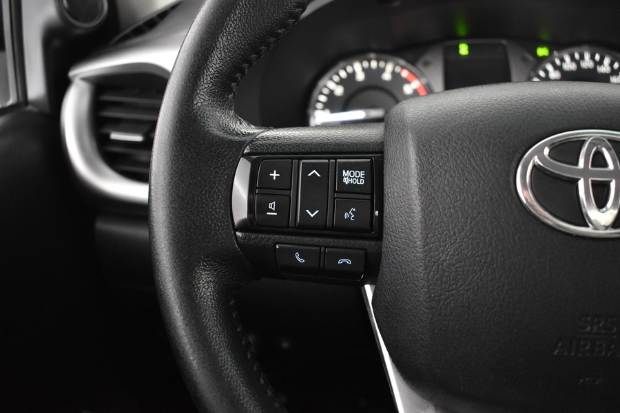 Toyota Hilux vaihtoauto