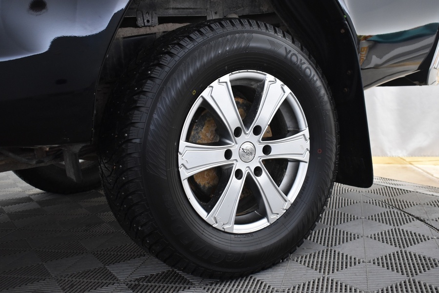 Toyota Hilux vaihtoauto