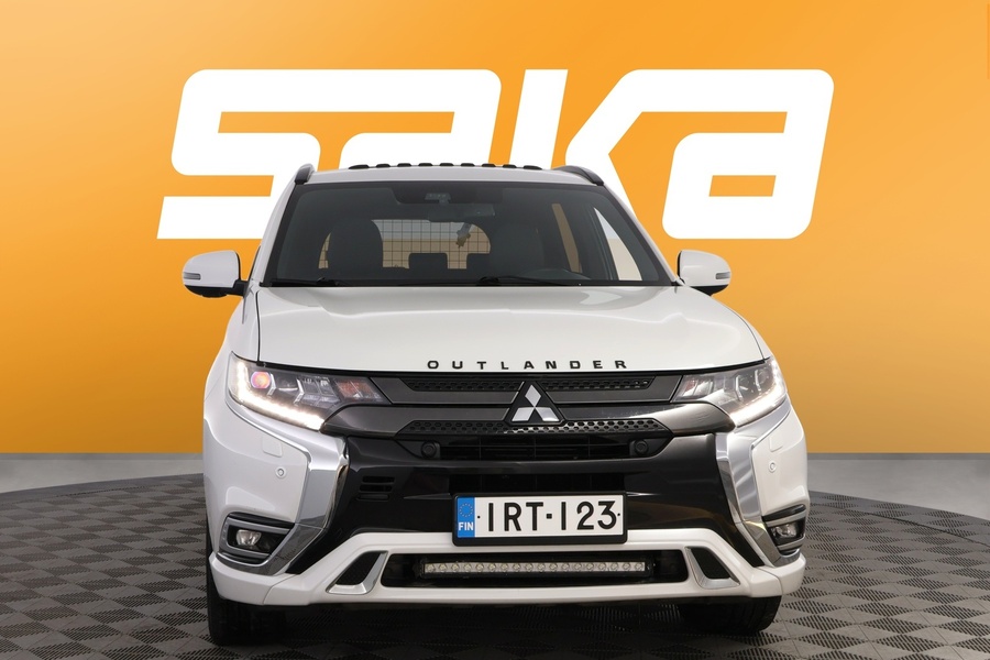 Mitsubishi Outlander PHEV vaihtoauto