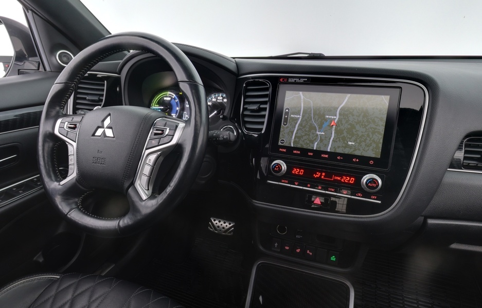 Mitsubishi Outlander PHEV vaihtoauto