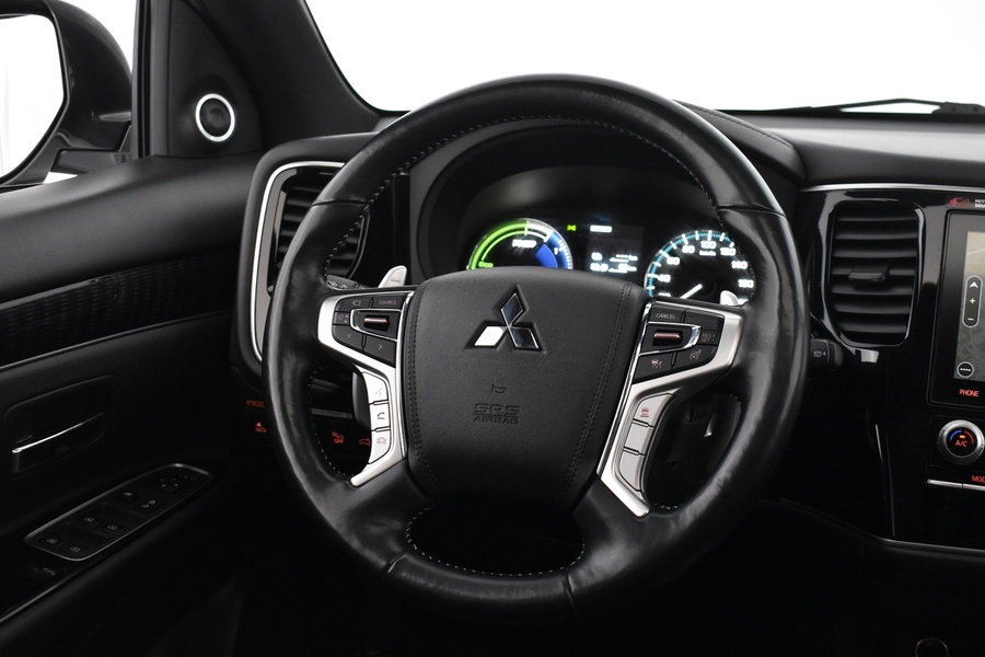 Mitsubishi Outlander PHEV vaihtoauto