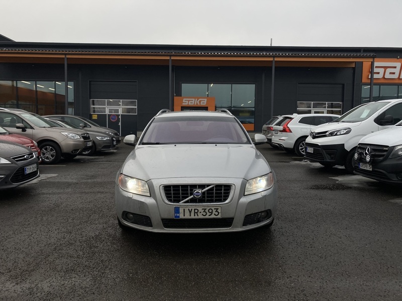 Volvo V70 vaihtoauto