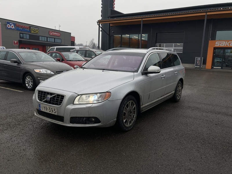 Volvo V70 vaihtoauto