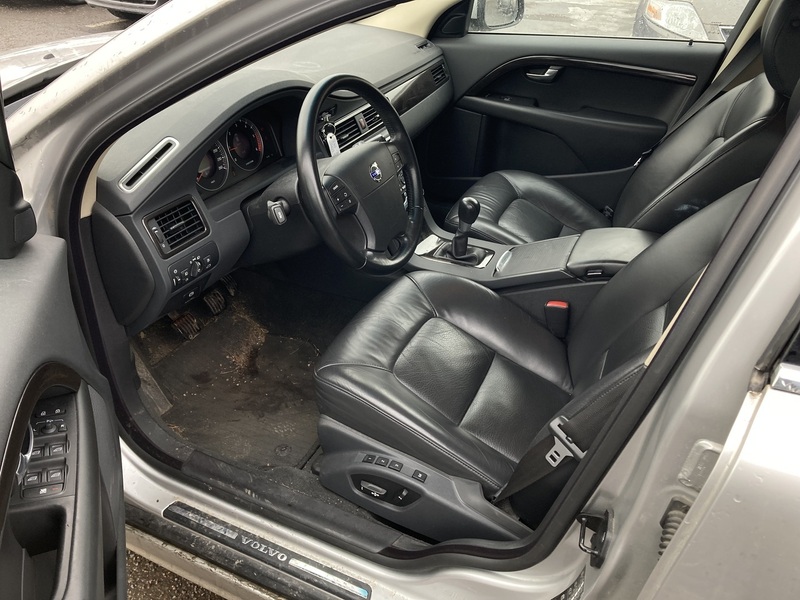 Volvo V70 vaihtoauto