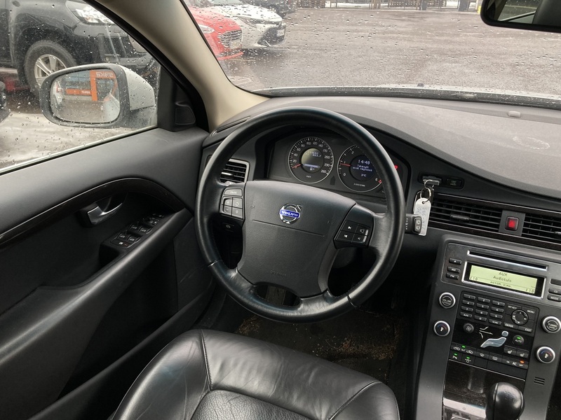 Volvo V70 vaihtoauto