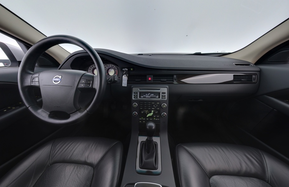 Volvo V70 vaihtoauto