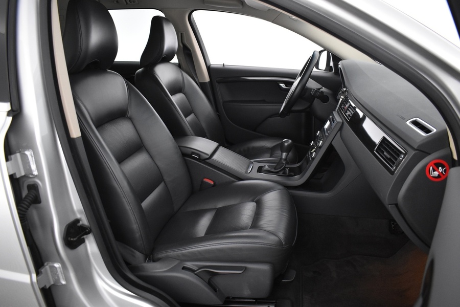 Volvo V70 vaihtoauto