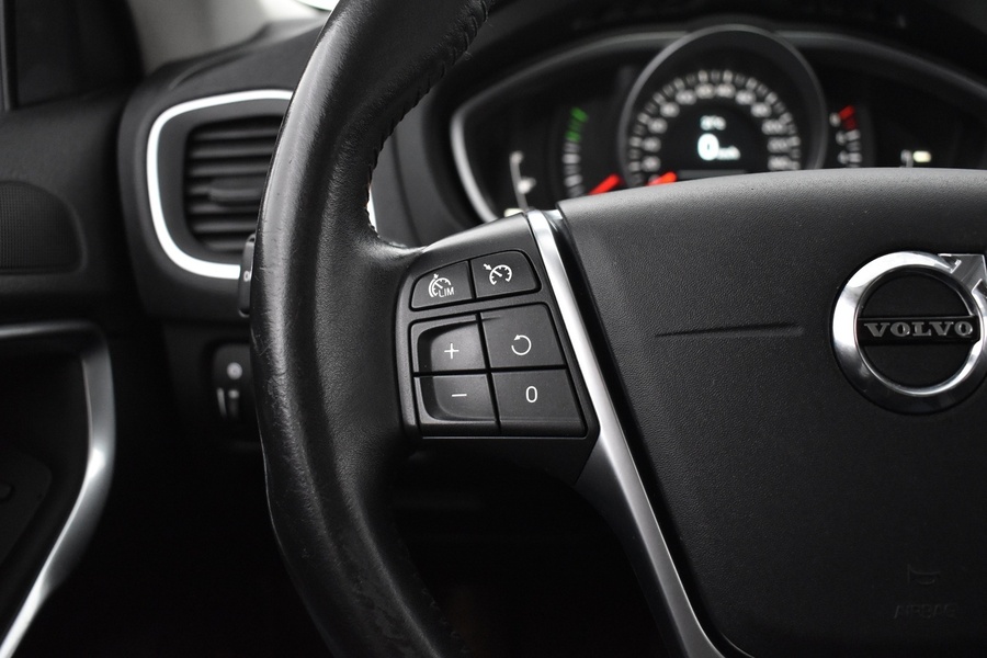 Volvo V40 Cross Country vaihtoauto