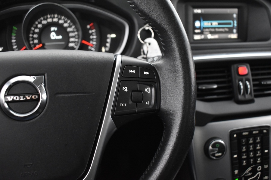 Volvo V40 Cross Country vaihtoauto