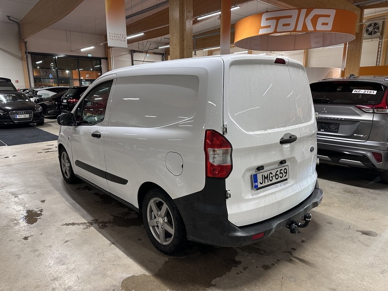 Ford Transit Courier vaihtoauto