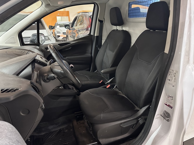 Ford Transit Courier vaihtoauto