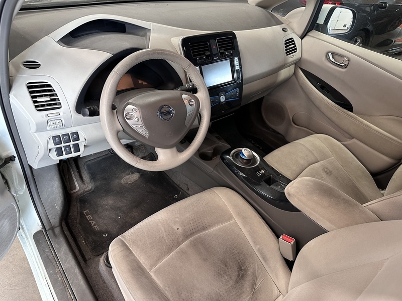 Nissan Leaf vaihtoauto