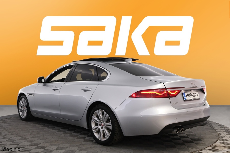 Jaguar XF vaihtoauto