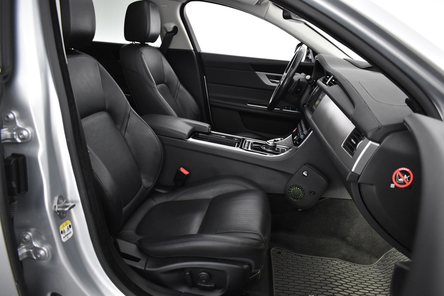 Jaguar XF vaihtoauto