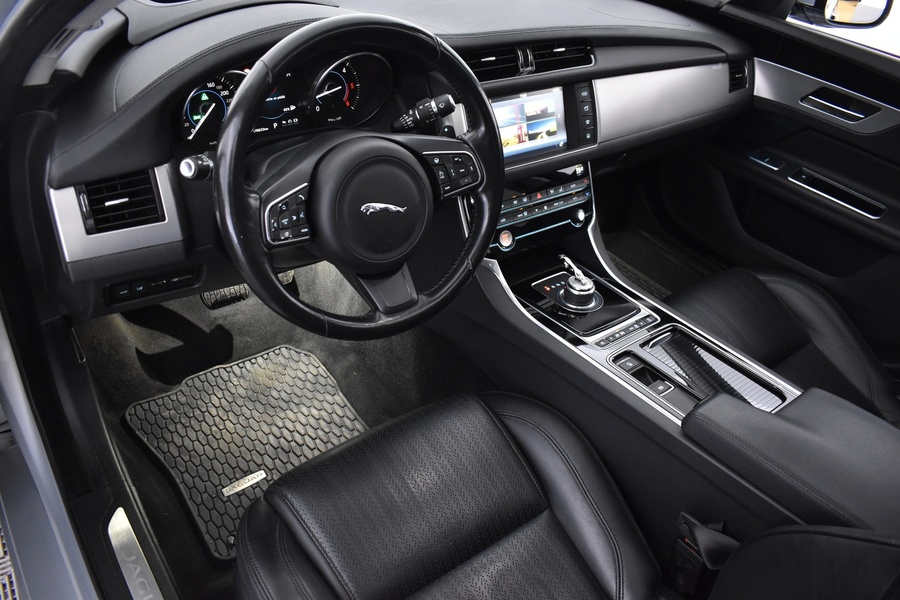 Jaguar XF vaihtoauto