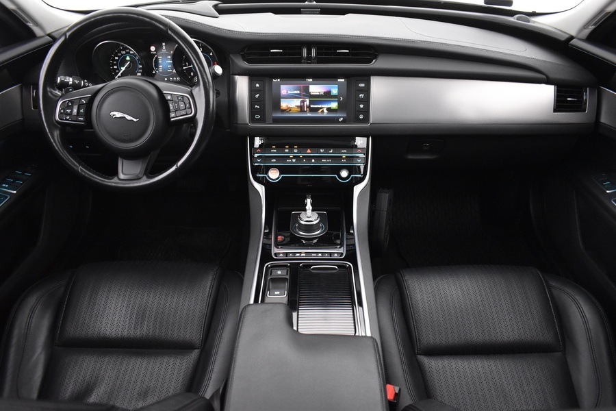 Jaguar XF vaihtoauto