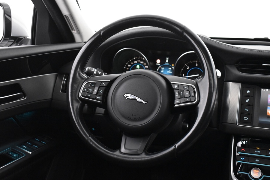 Jaguar XF vaihtoauto