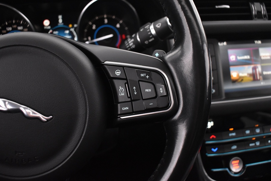 Jaguar XF vaihtoauto