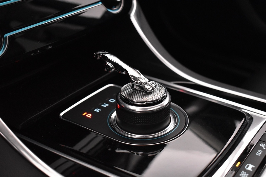 Jaguar XF vaihtoauto