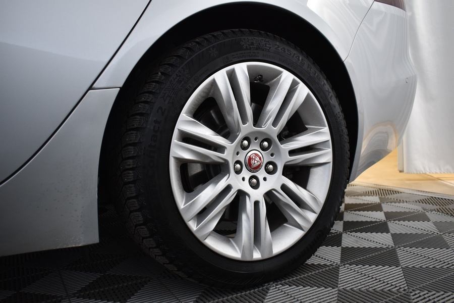 Jaguar XF vaihtoauto