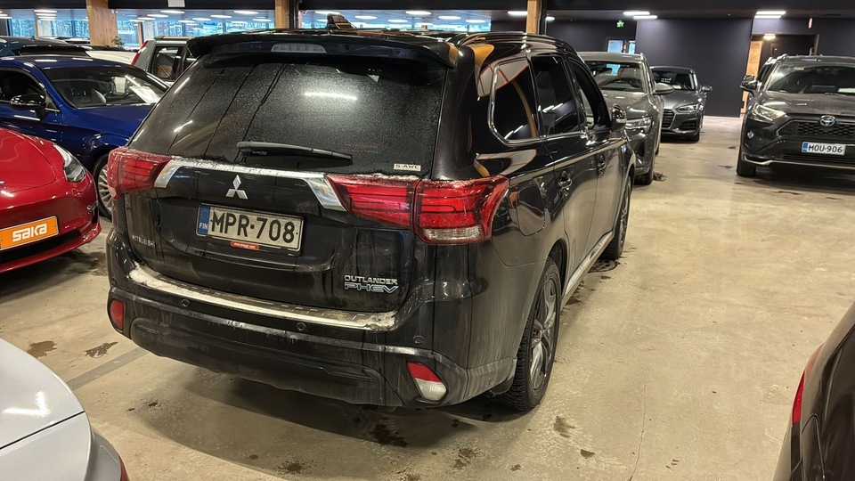Mitsubishi Outlander vaihtoauto