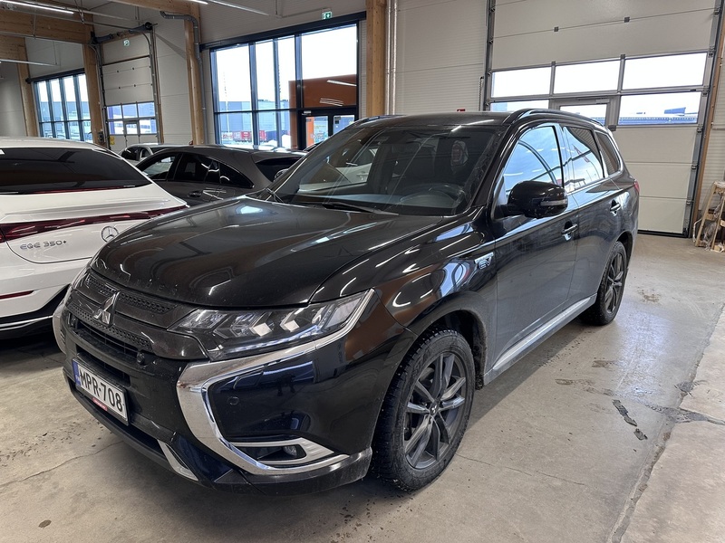 Mitsubishi Outlander PHEV vaihtoauto