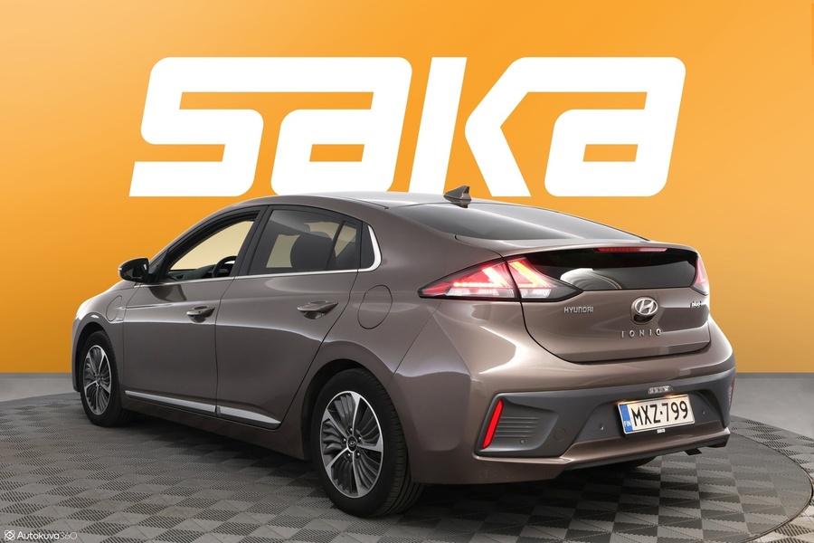 Hyundai IONIQ plug-in vaihtoauto