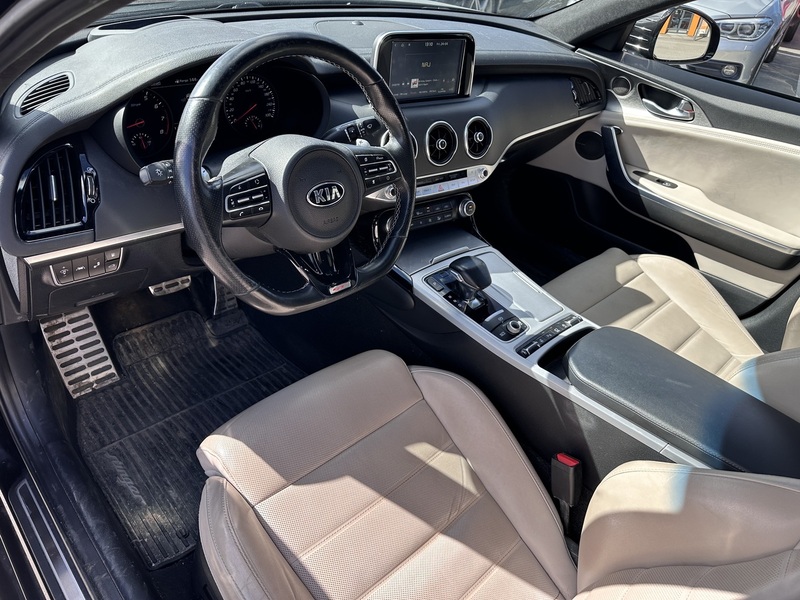 Kia Stinger vaihtoauto