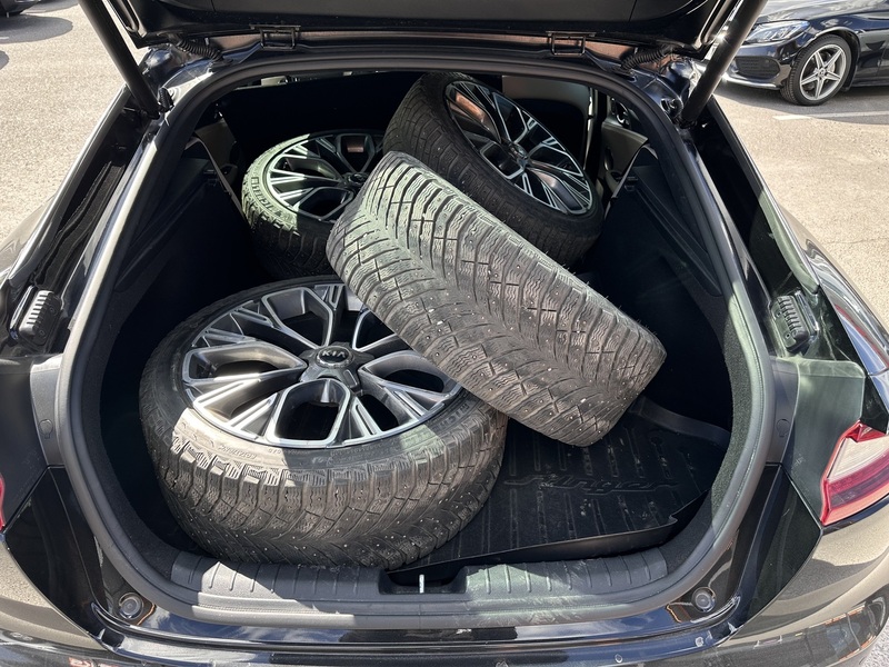 Kia Stinger vaihtoauto