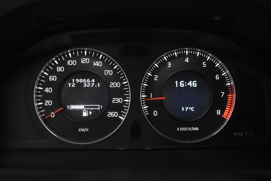 Volvo V70 vaihtoauto