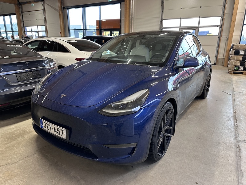 Tesla Model Y vaihtoauto