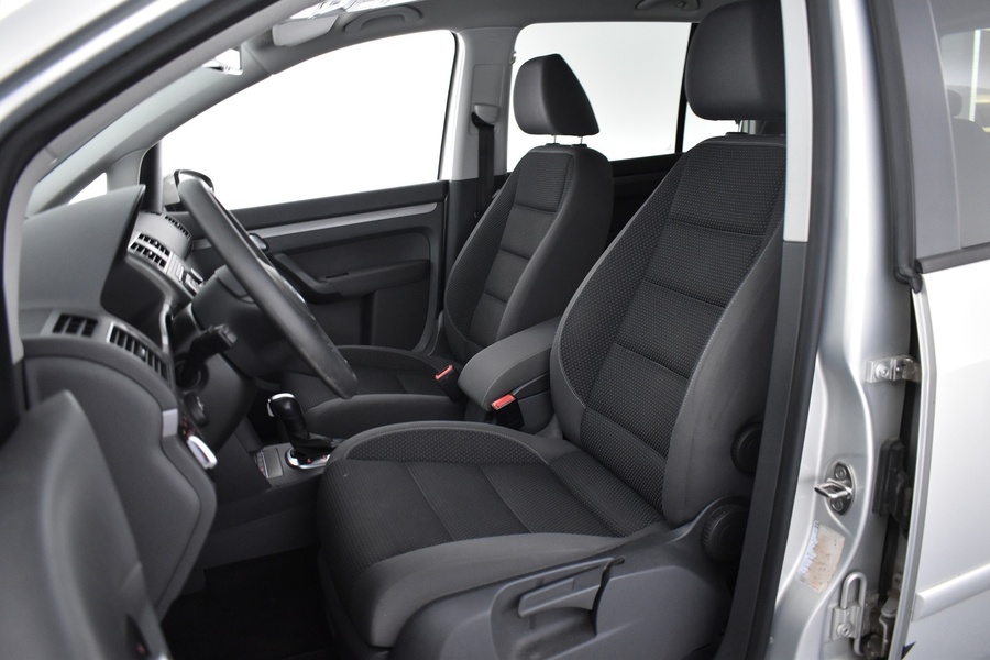 Volkswagen Touran vaihtoauto