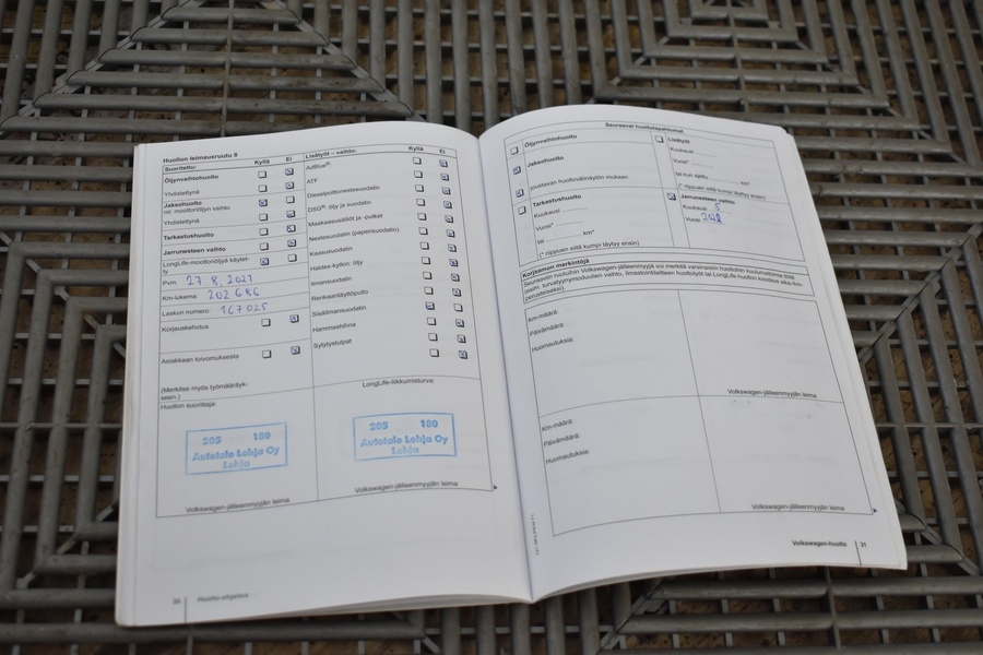 Volkswagen Touran vaihtoauto