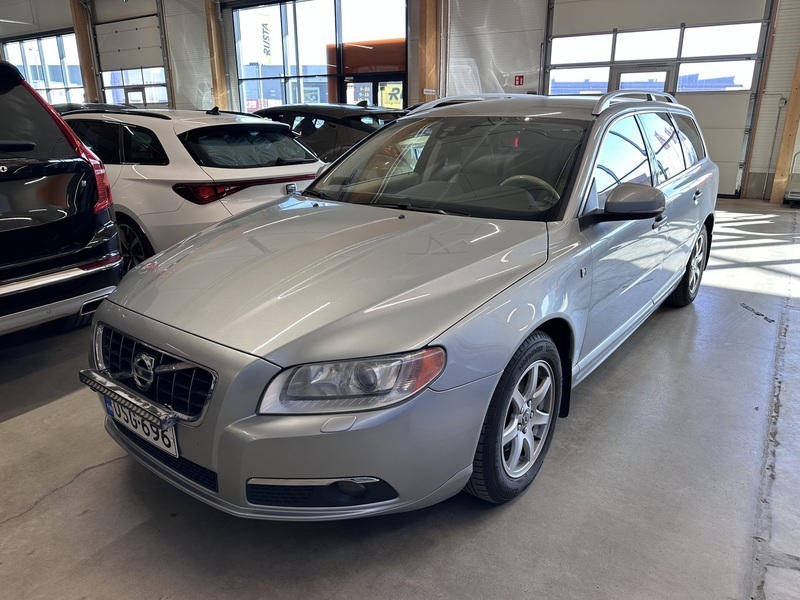 Volvo V70 vaihtoauto