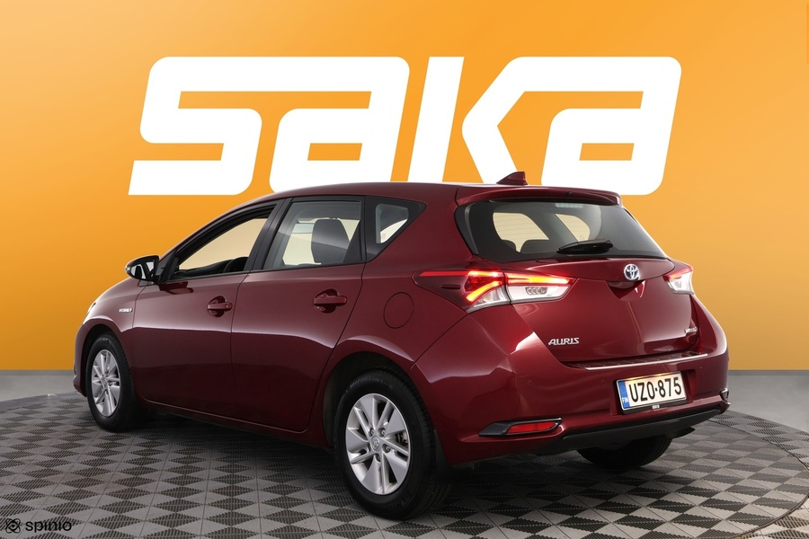 Toyota Auris vaihtoauto