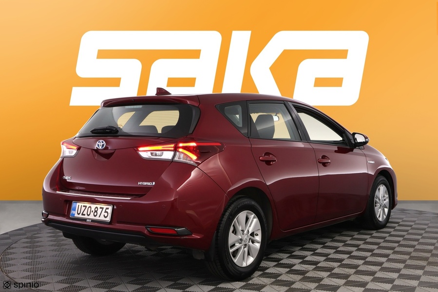 Toyota Auris vaihtoauto